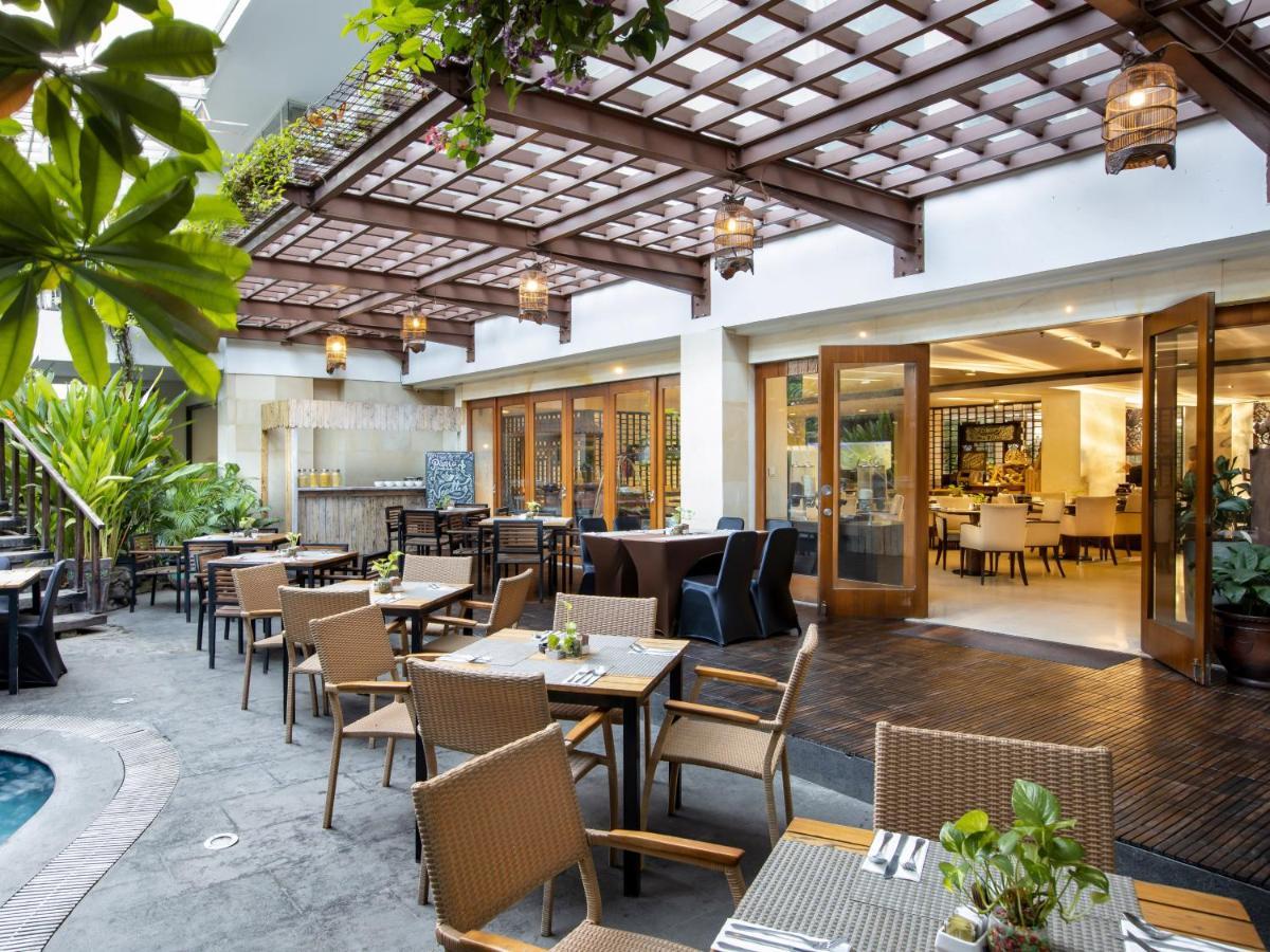 Jambuluwuk Malioboro Hotel Джокьякарта Экстерьер фото The Poolside Bar